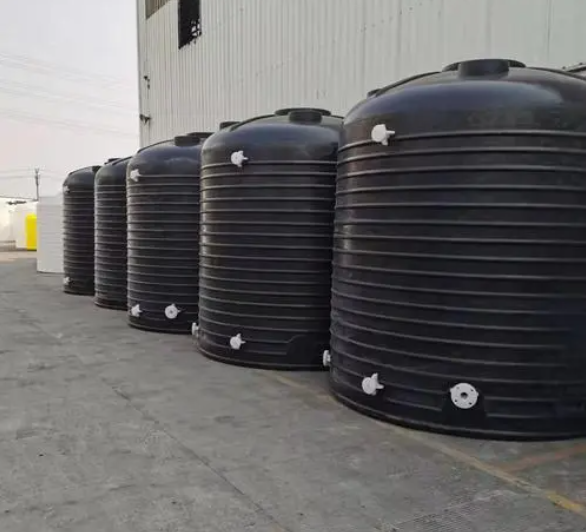 大型全塑儲罐的制作工藝:滾塑成型的藝術 大型全塑儲罐的制作工藝:滾塑成型的藝術