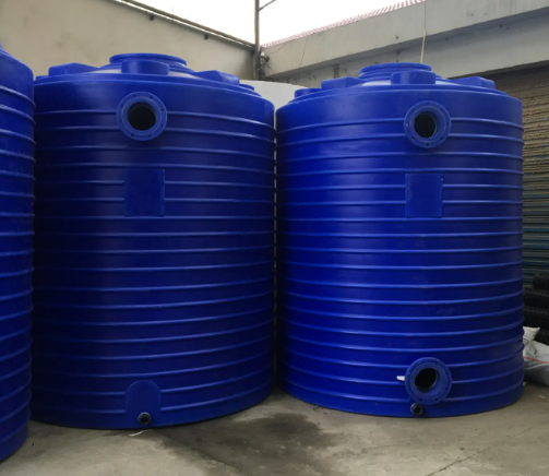 大型全塑儲罐的制作工藝:滾塑成型的藝術 大型全塑儲罐的制作工藝:滾塑成型的藝術